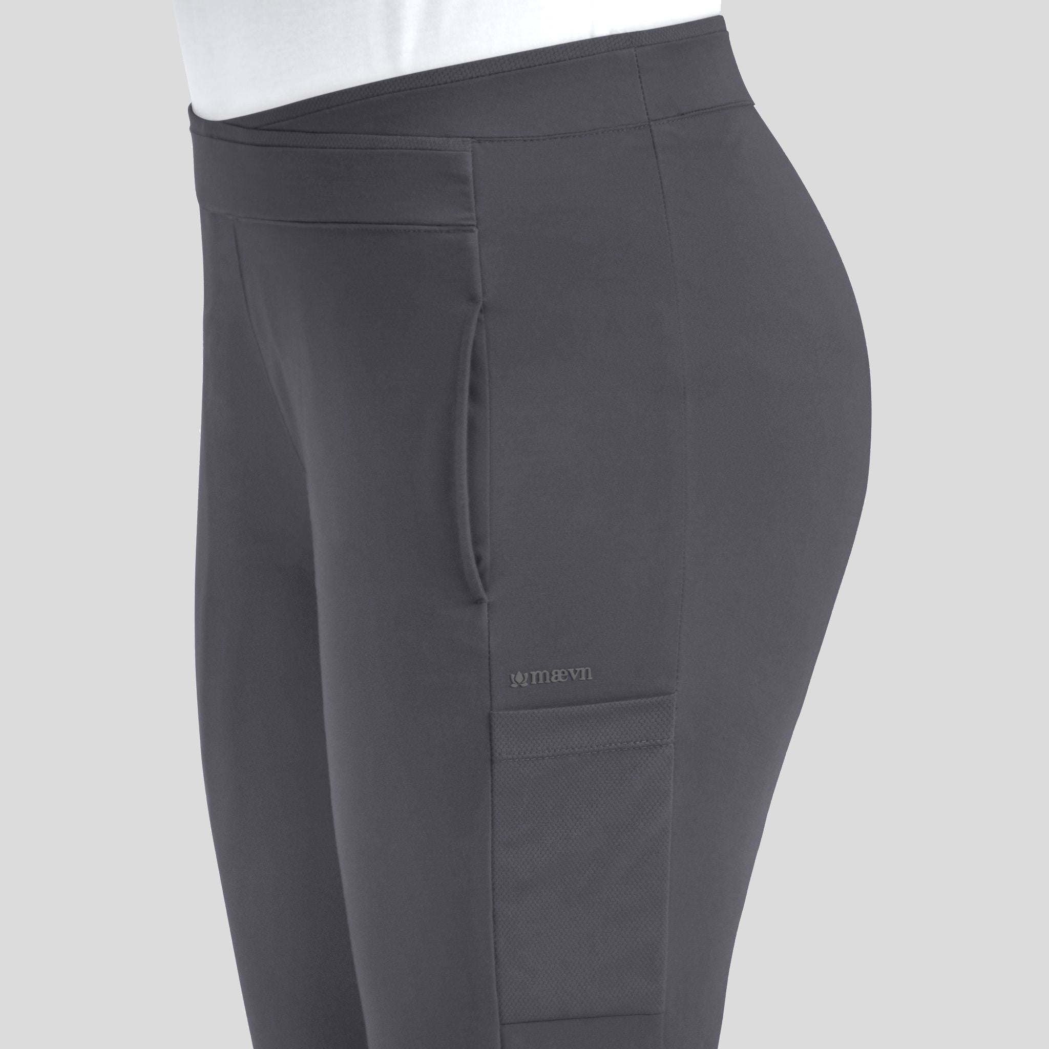 Maevn_Focus_60301_pewter_waist_left