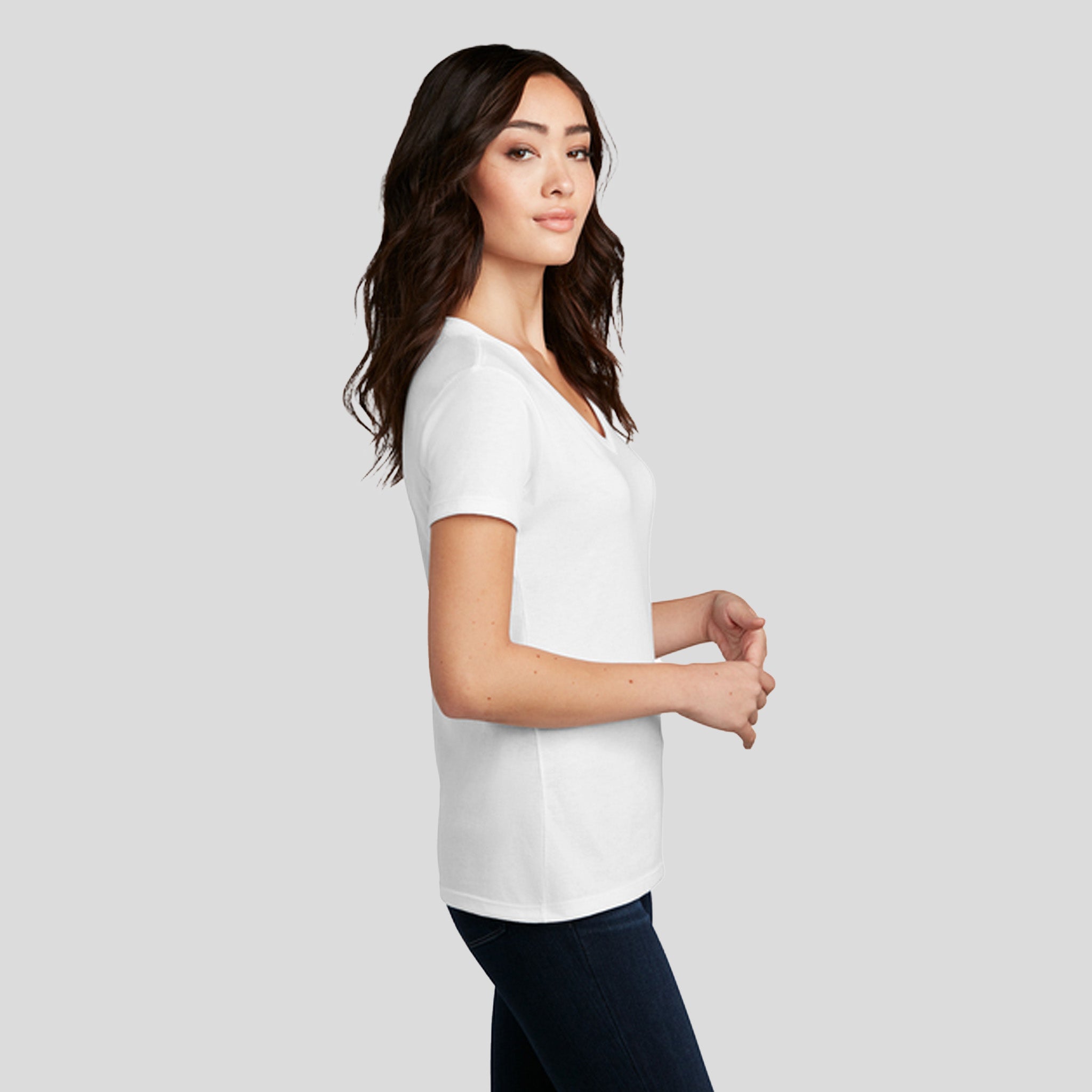 Womenโs Perfect Blendยฎ CVC V-Neck Tee | White